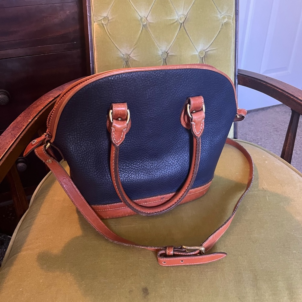 Dooney & Bourke navy blue leather handbag. - Picture 2 of 4